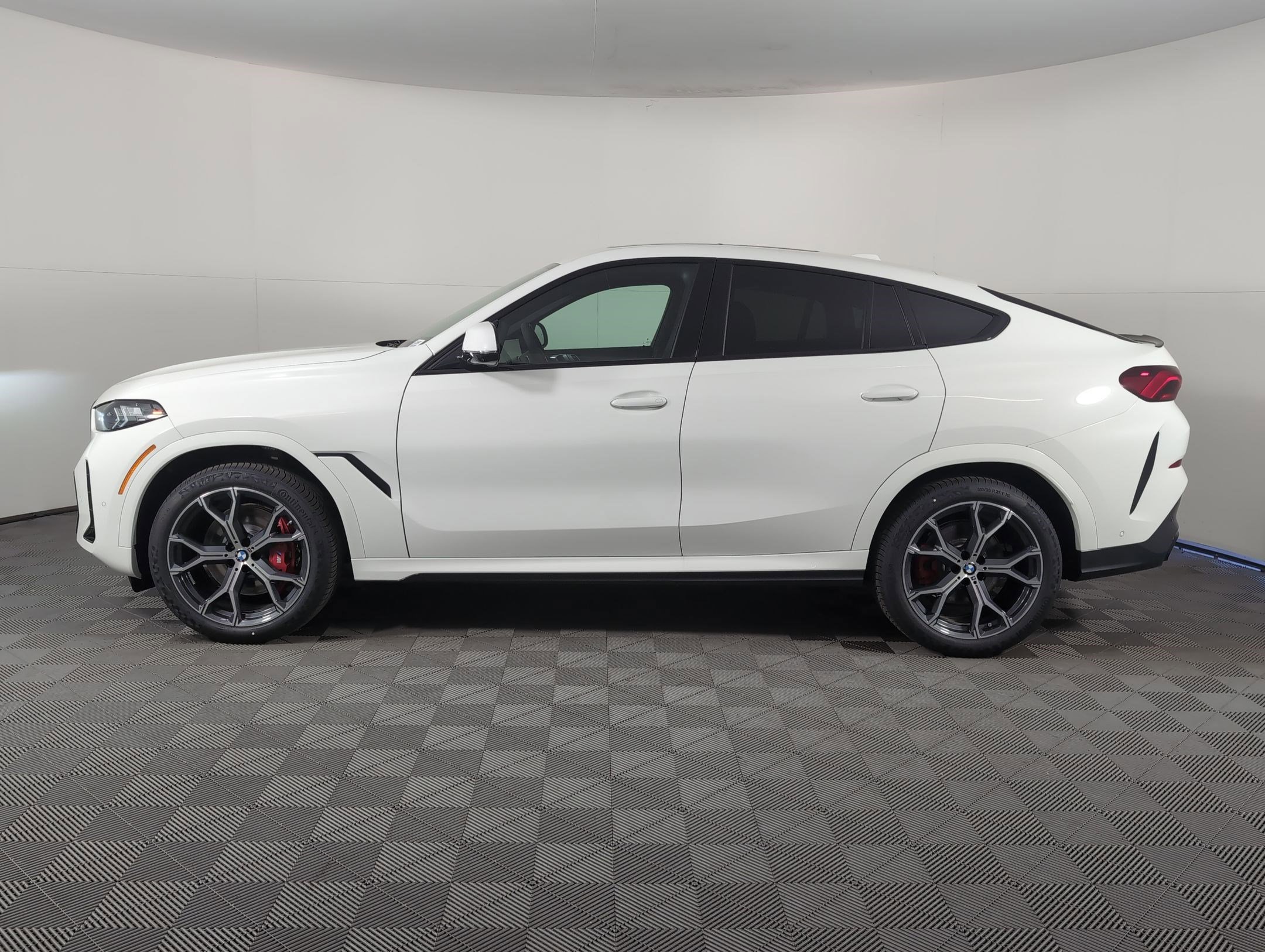 2026 Bmw X6 xDrive40i photo 2