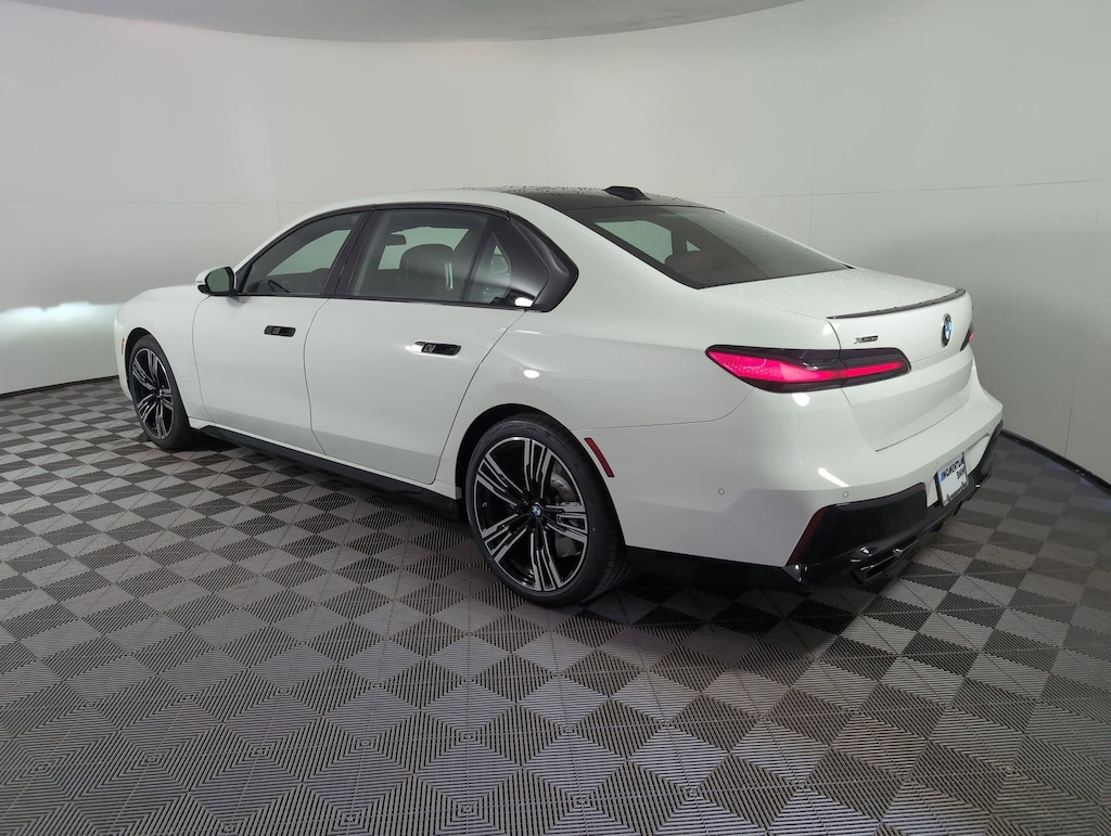 New 2025 BMW 760i xDrive Sedan