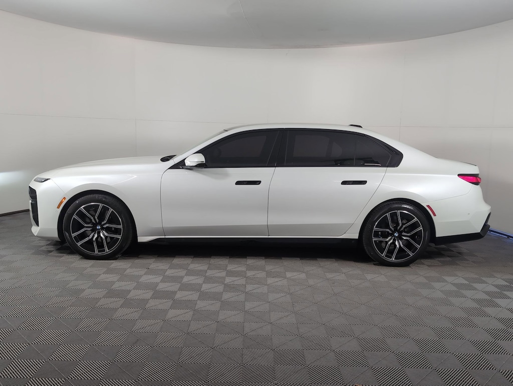 Certified 2024 BMW 760i xDrive Sedan