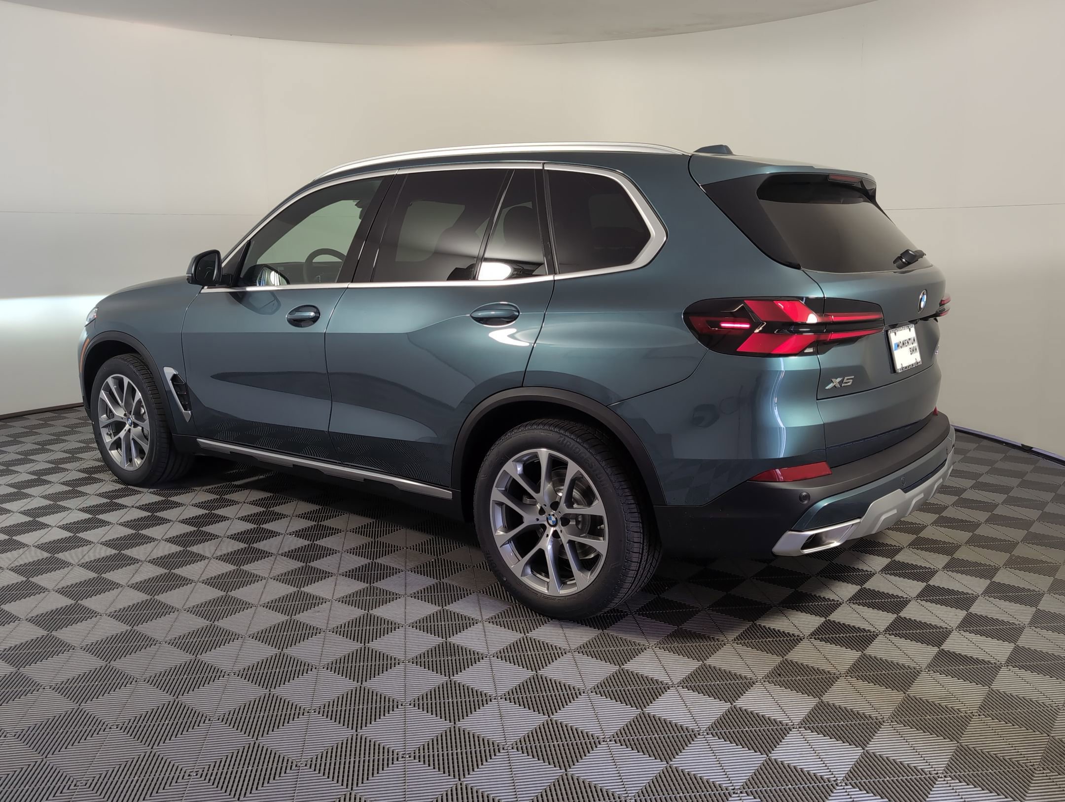 2026 Bmw X5 sDrive40i photo 2