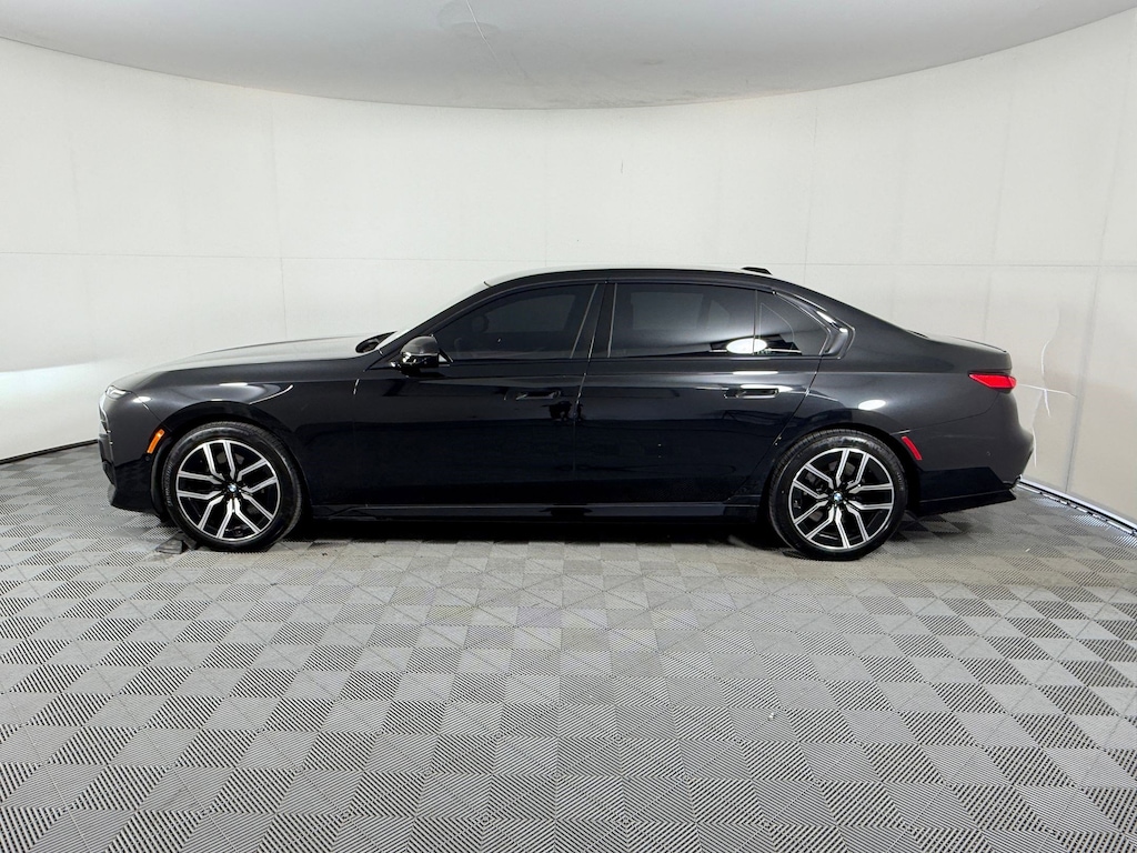 Used 2023 BMW 740i Sedan