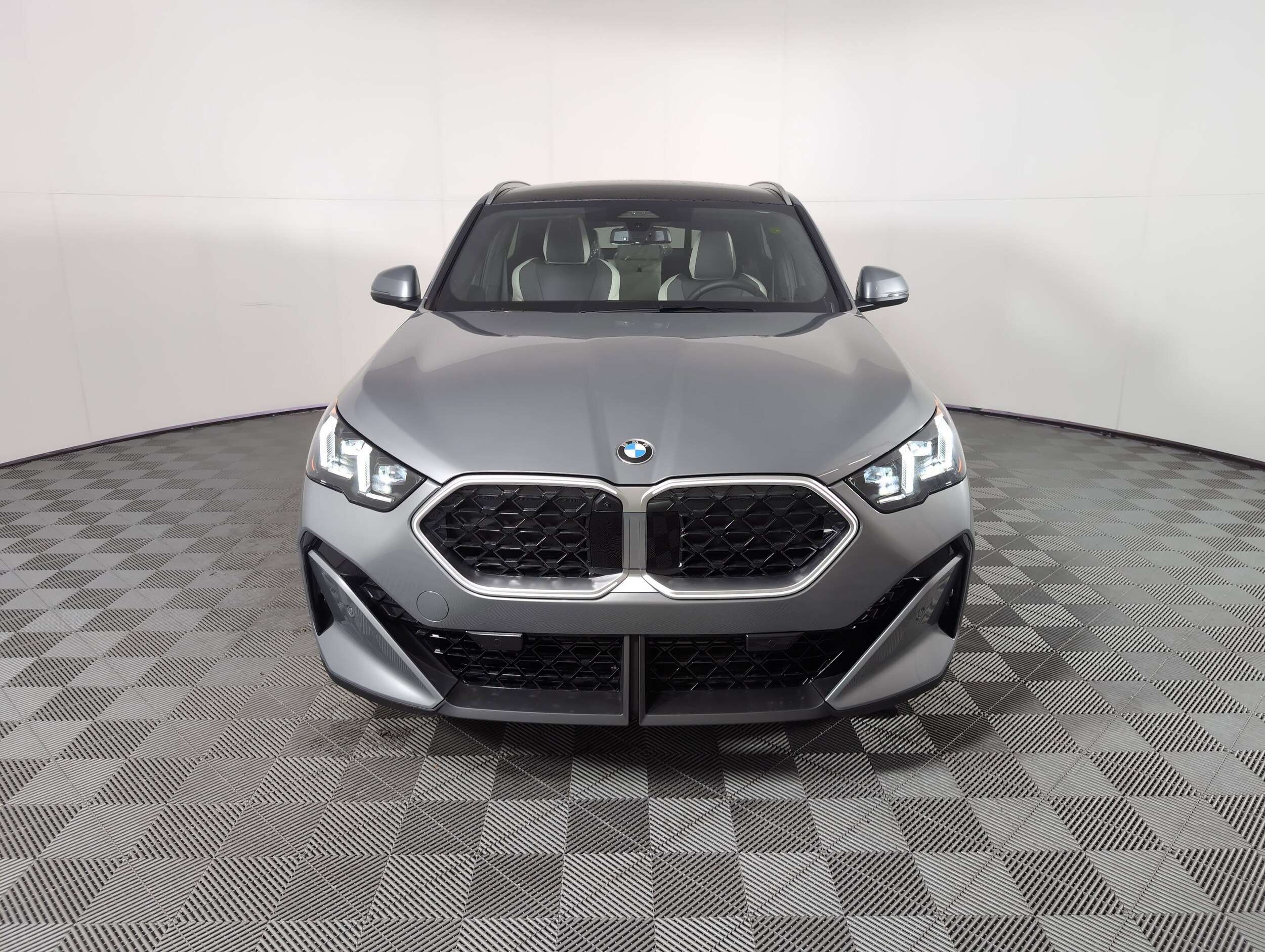 2025 Bmw X2 xDrive28i photo 2