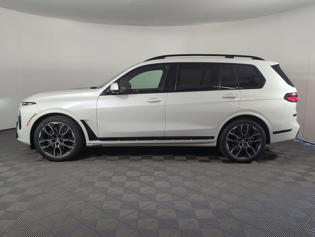 New 2026 BMW X7 xDrive40i SUV
