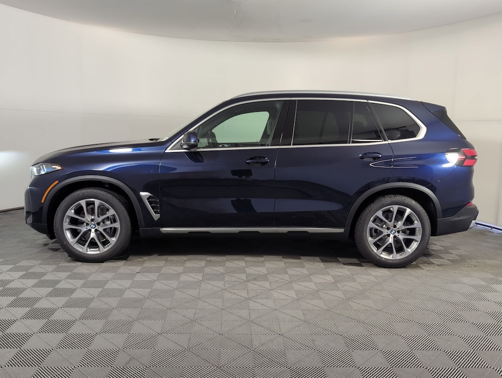 New 2026 BMW X5 sDrive40i SUV