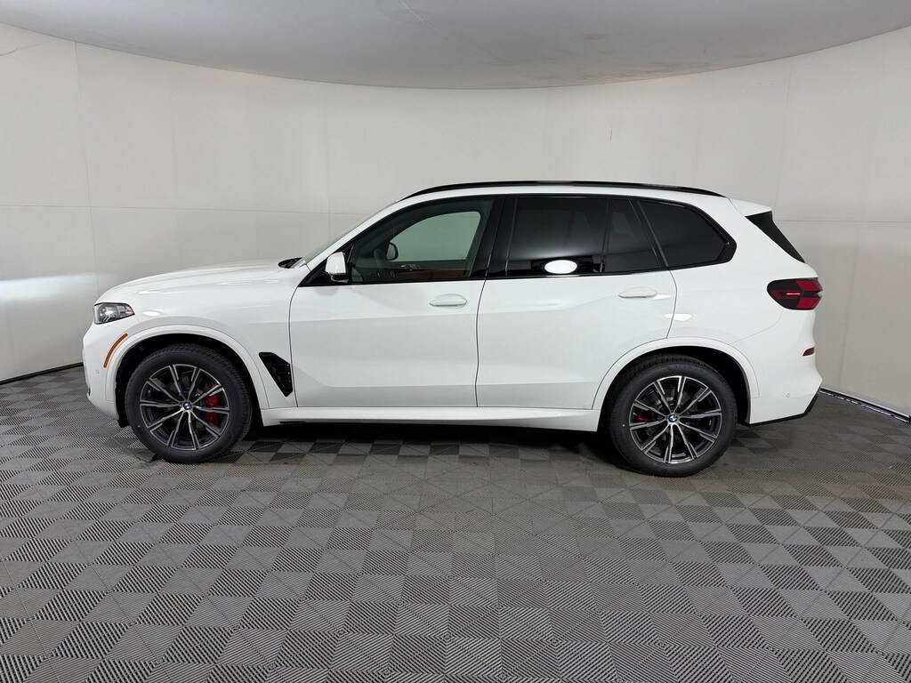 New 2026 BMW X5 sDrive40i SUV