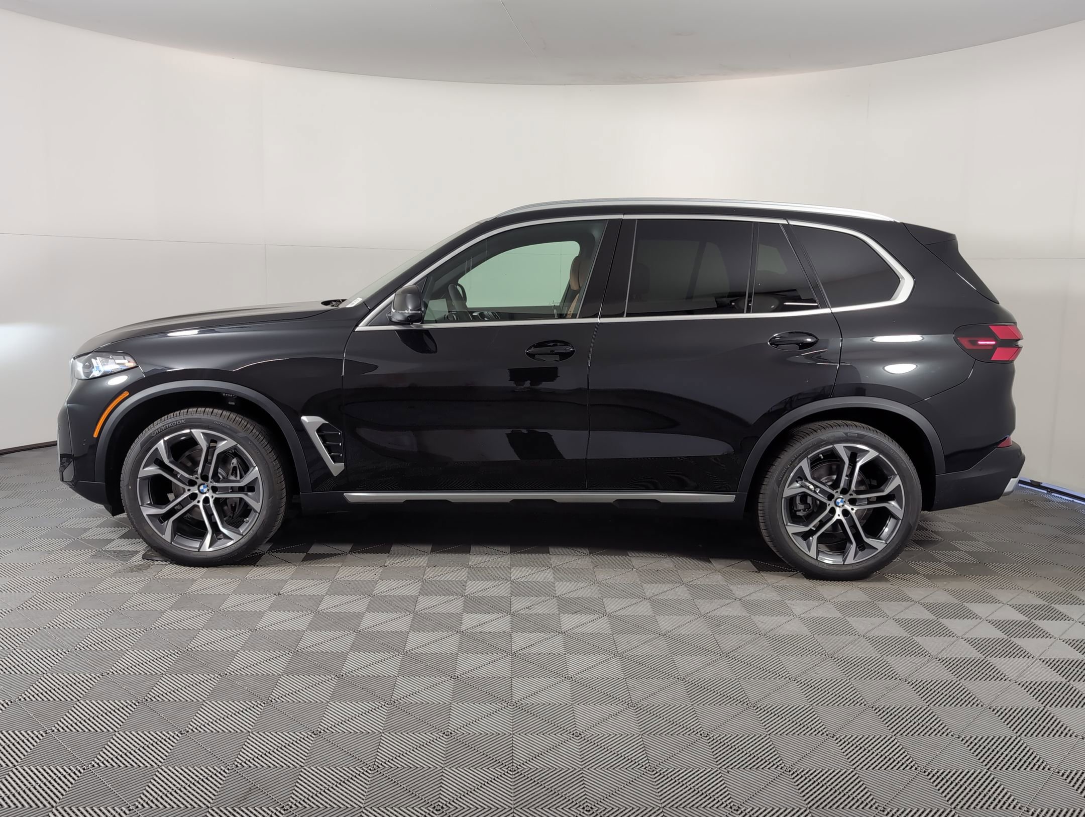 2026 Bmw X5 sDrive40i photo 2