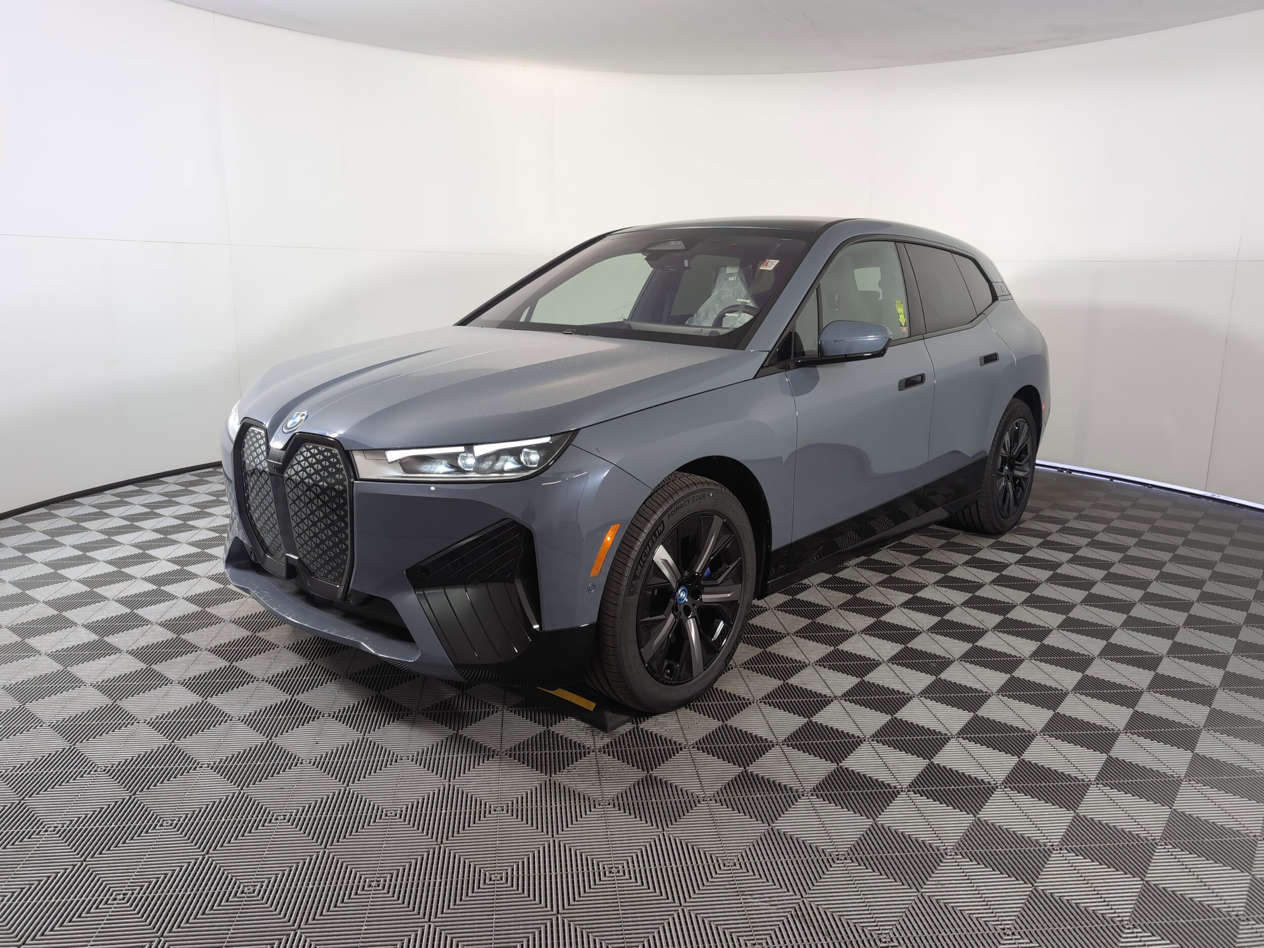 2025 Bmw iX photo 3