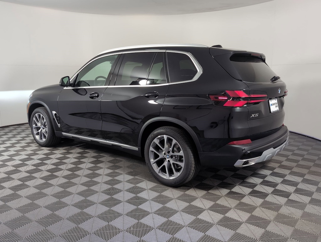 New 2026 BMW X5 sDrive40i SUV