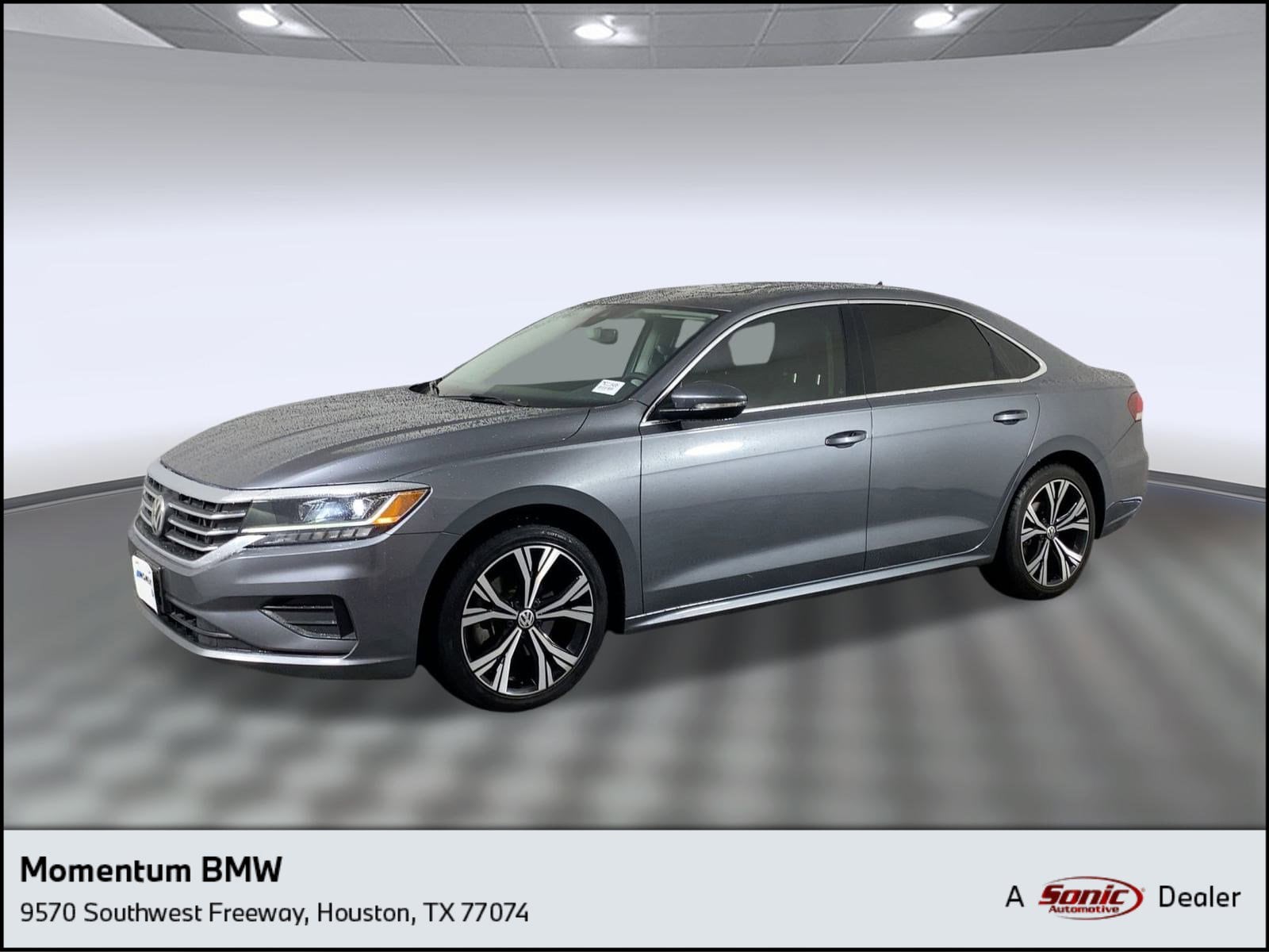 2021 Volkswagen Passat SE's photo