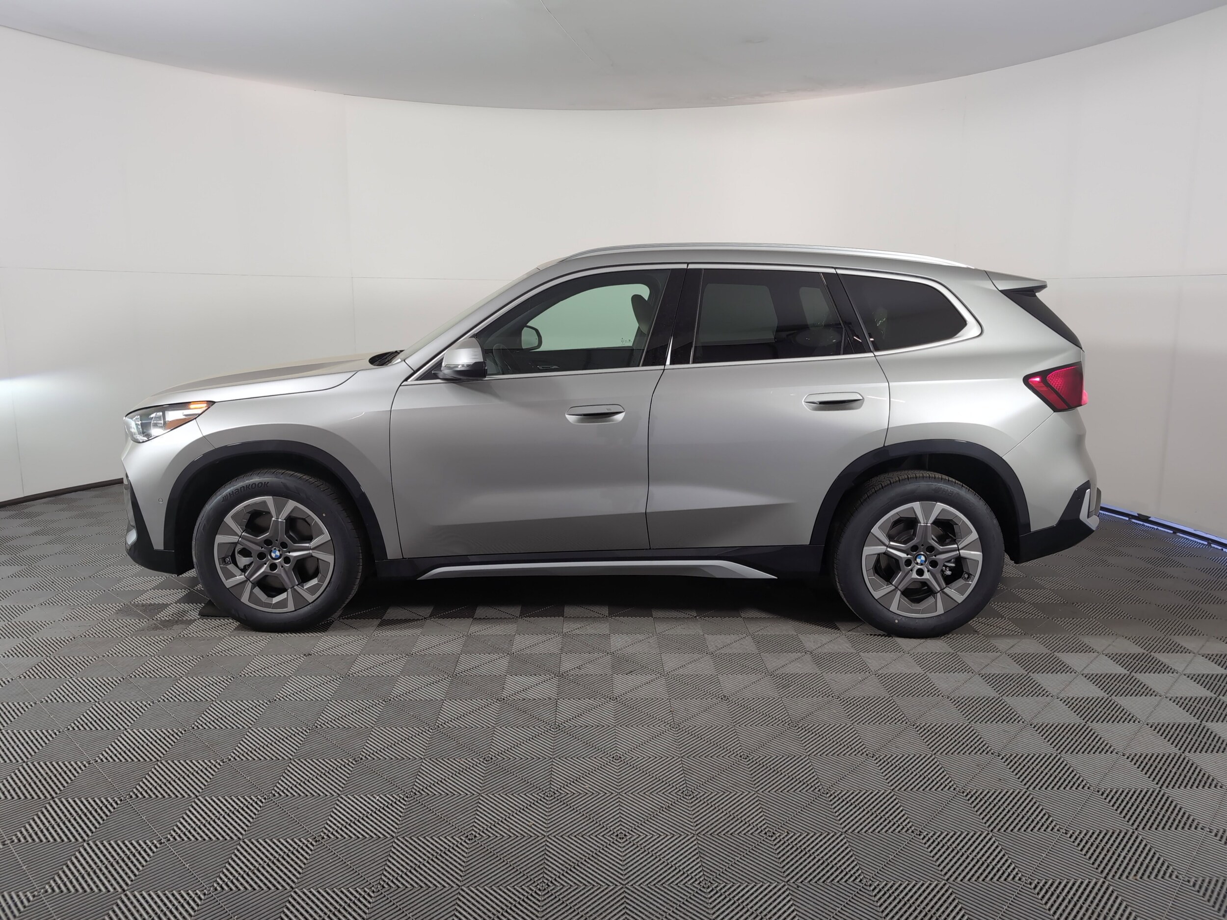 2025 Bmw X1 XDrive28i photo 4