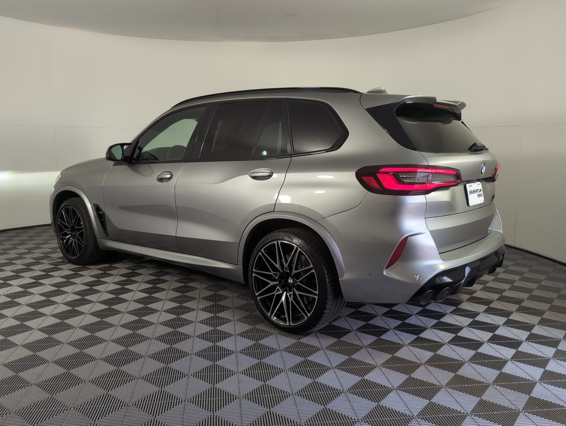 2021 Bmw X5 M photo 3