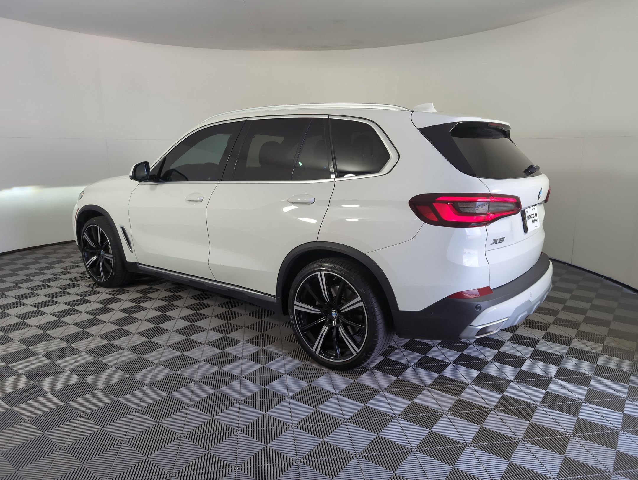 2023 Bmw X5 sDrive40i photo 2