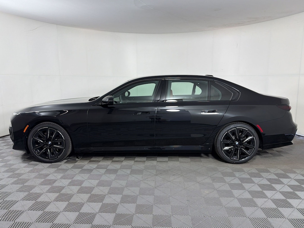 New 2026 BMW 740i xDrive Sedan