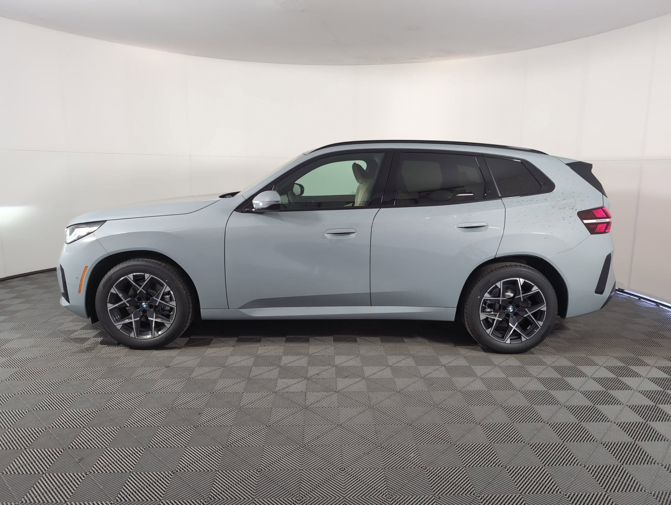 2025 Bmw X3 30x Drive photo 2