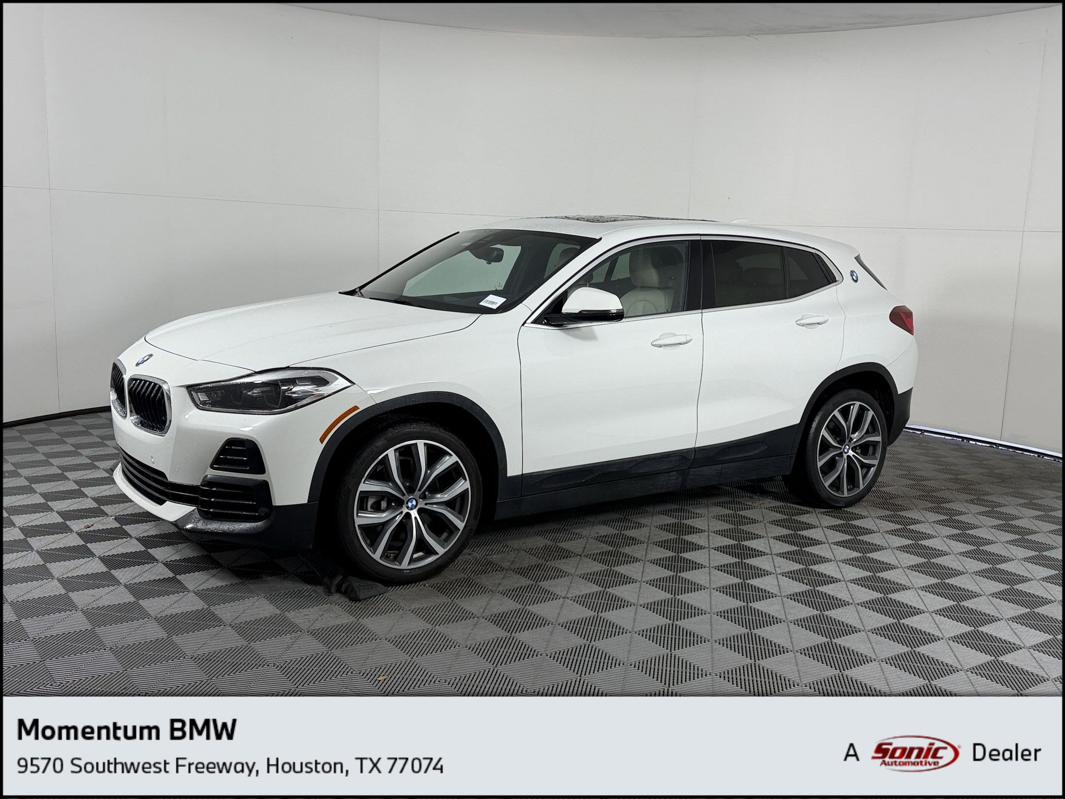 2022 BMW X2 sDrive28i's photo