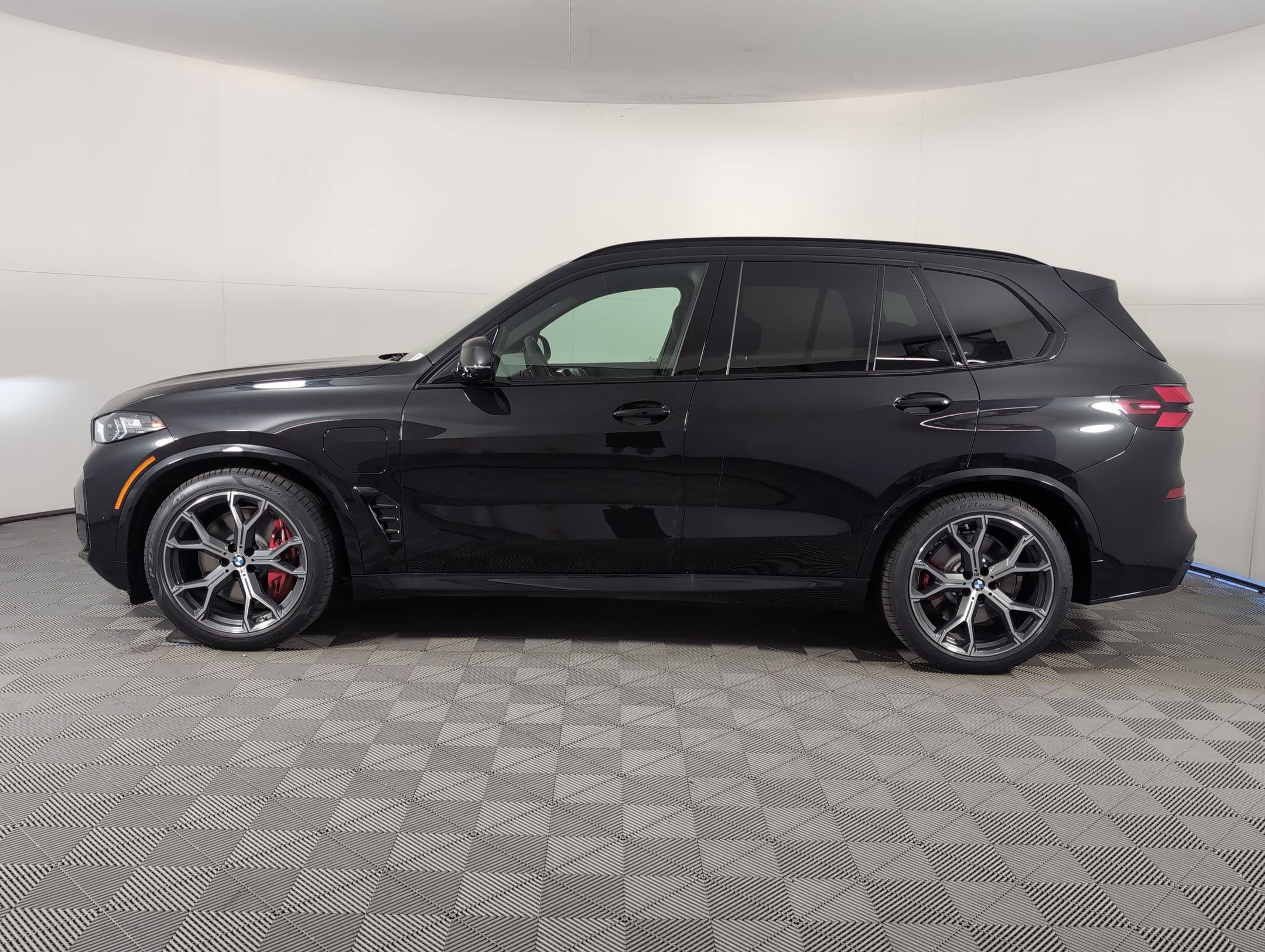 2026 Bmw X5 xDrive50e photo 2