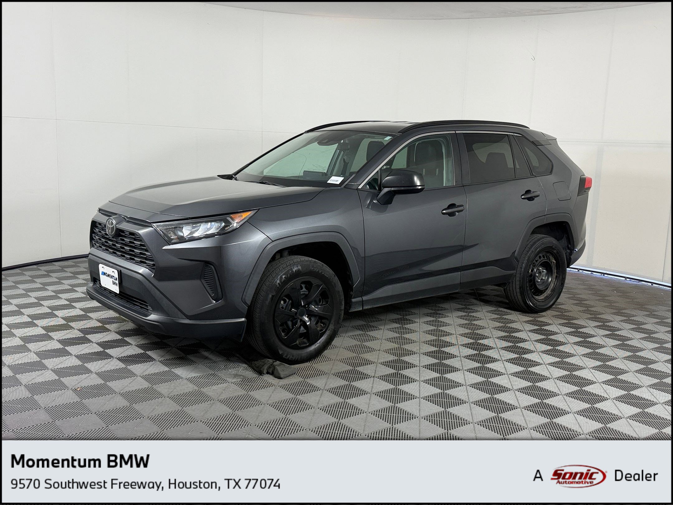 2021 Toyota RAV4 LE FWD's photo