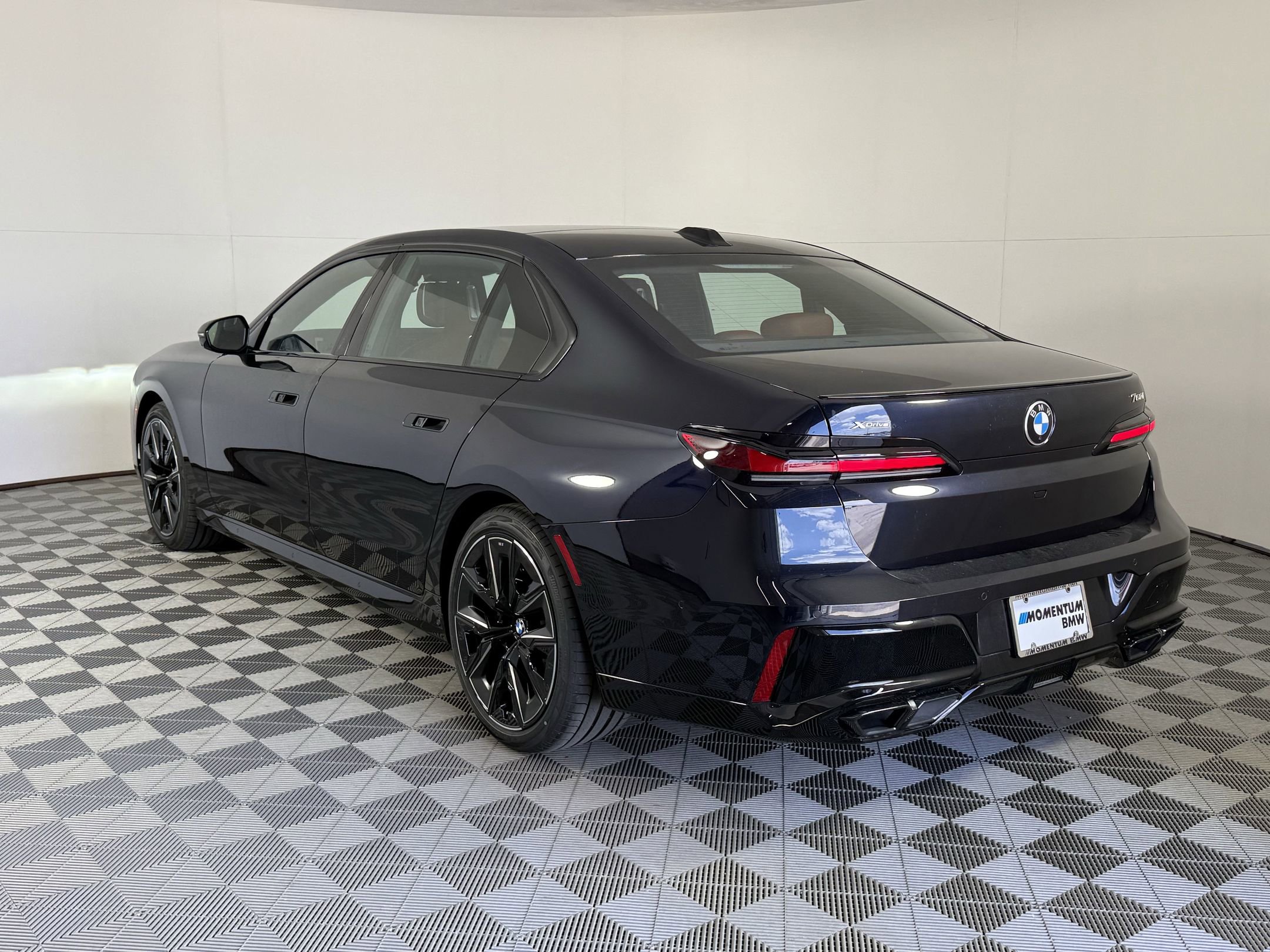 2025 Bmw 760i xDrive photo 2