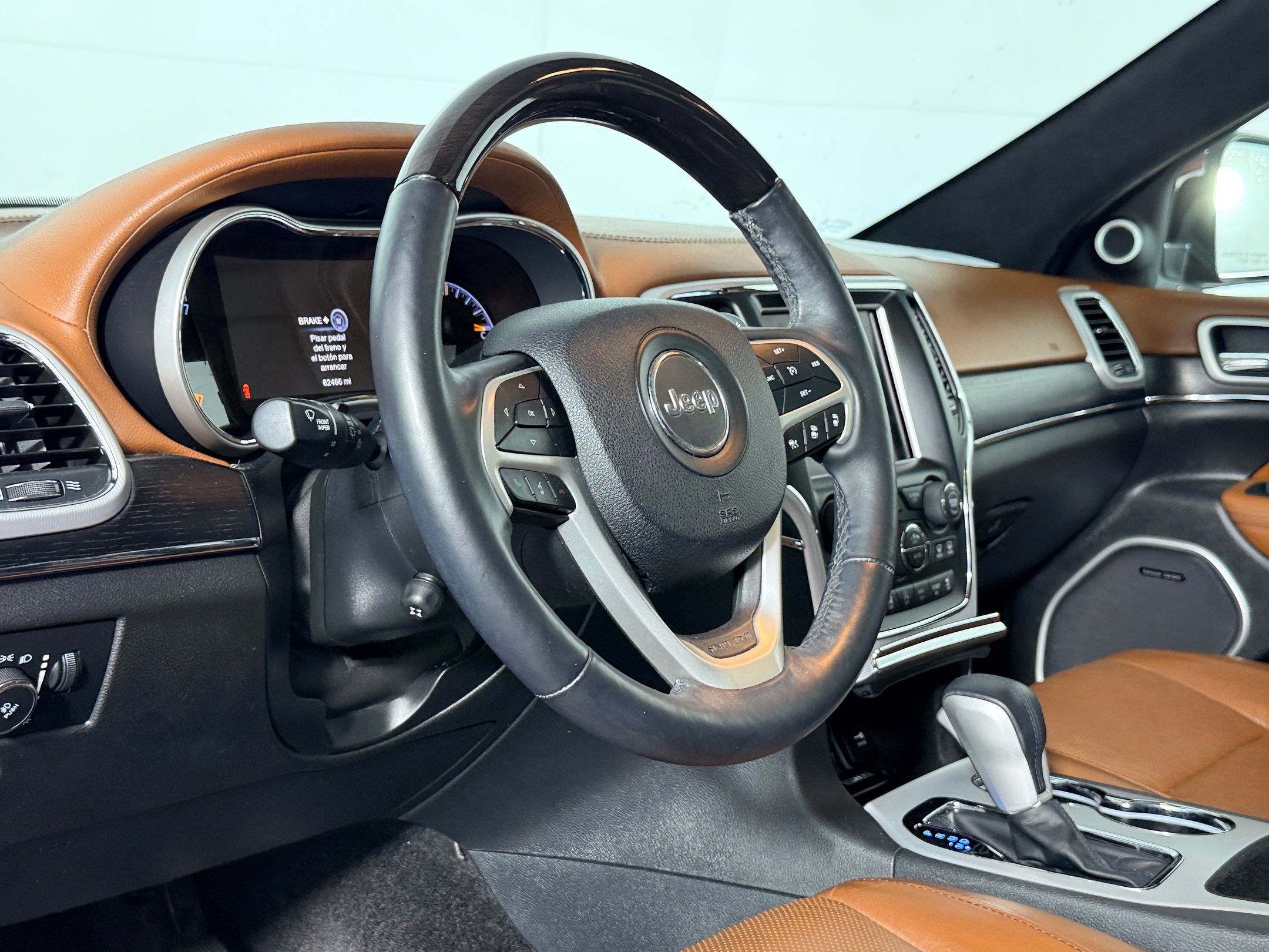 2018 Jeep Grand Cherokee Summit photo 4