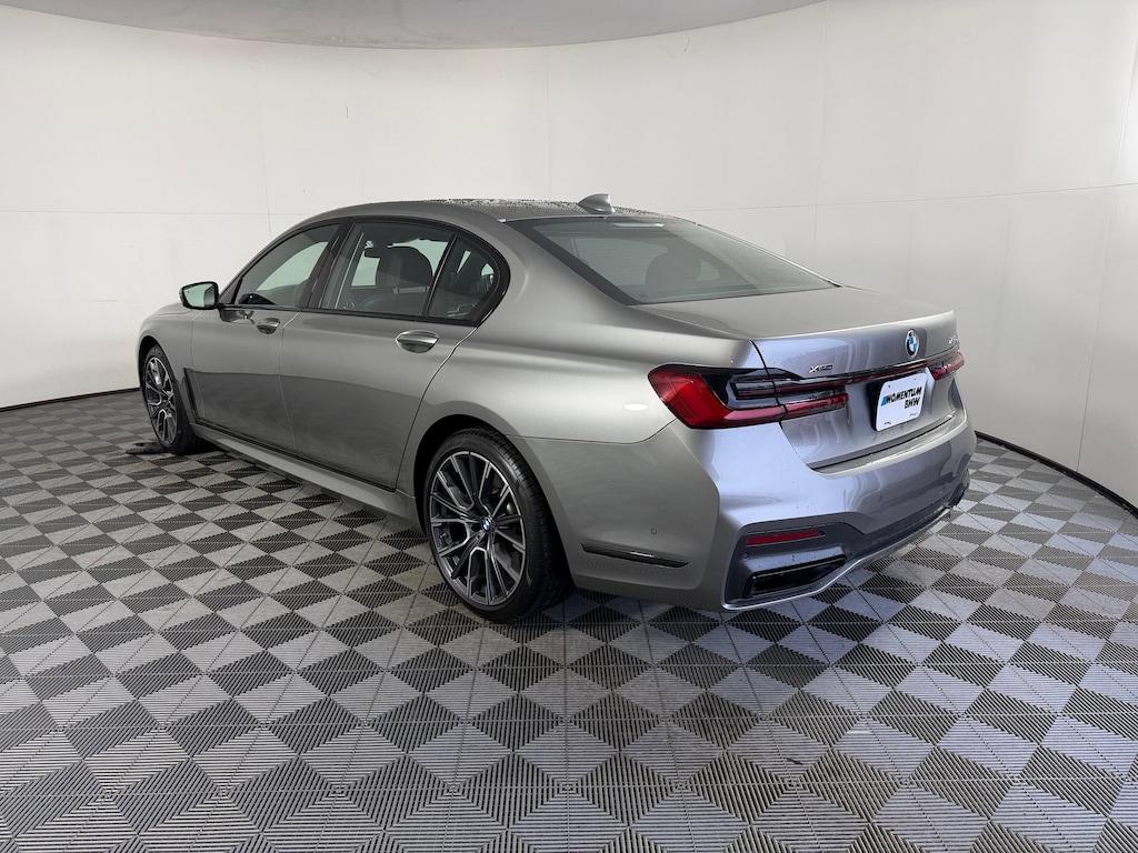 Used 2022 BMW 750i xDrive Sedan