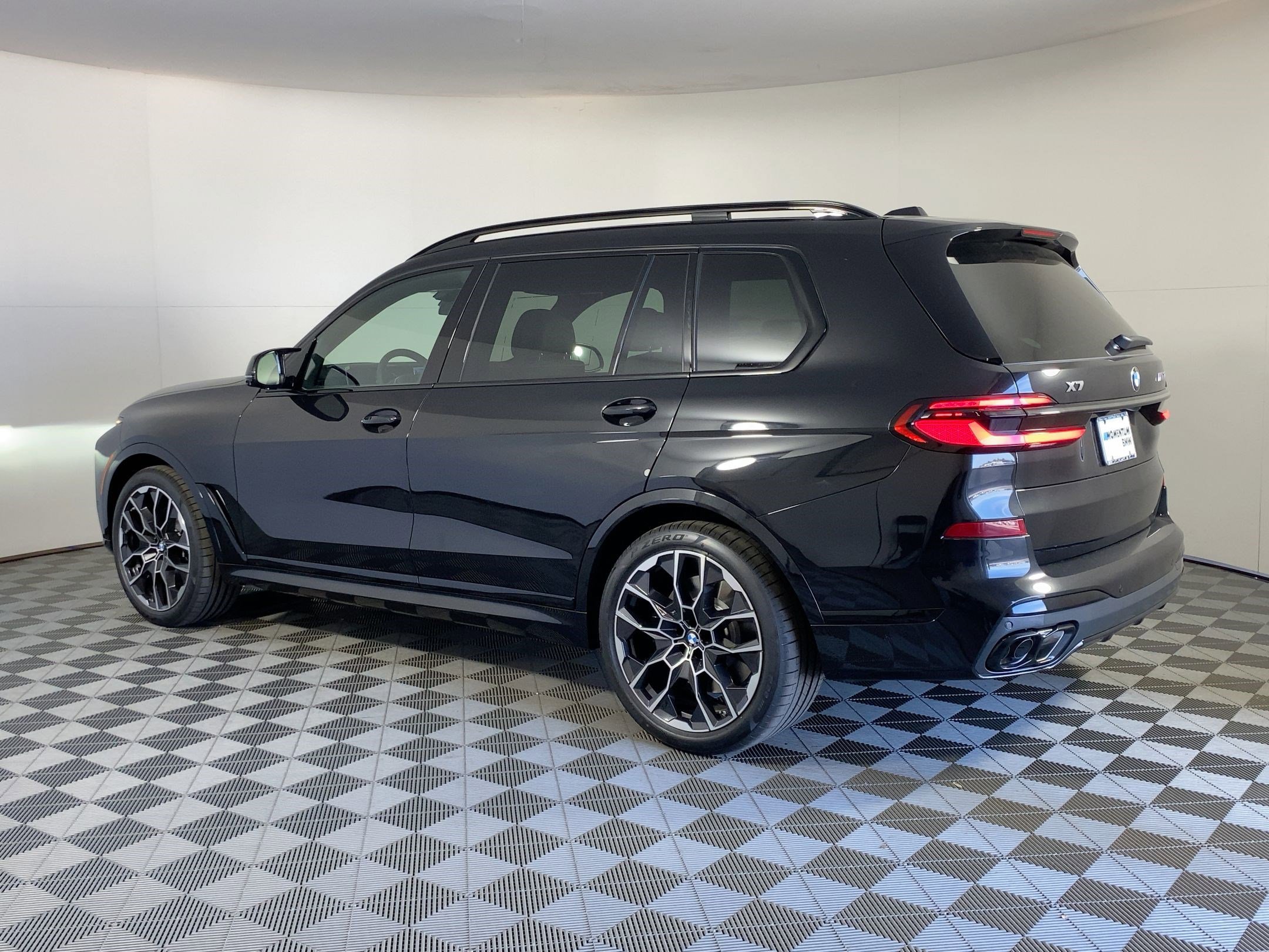 2026 Bmw X7 M60i photo 2