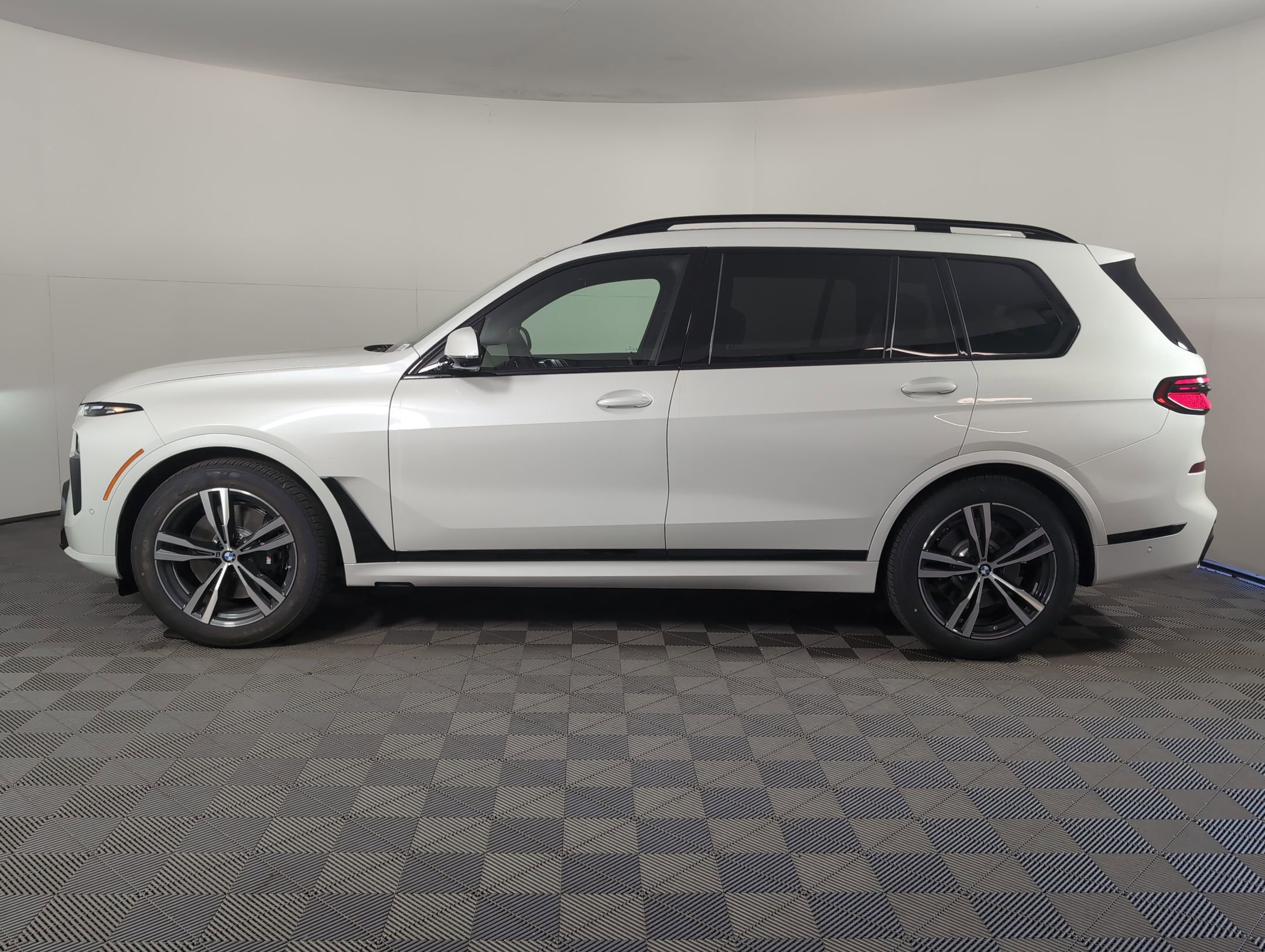 2026 Bmw X7 xDrive40i photo 2