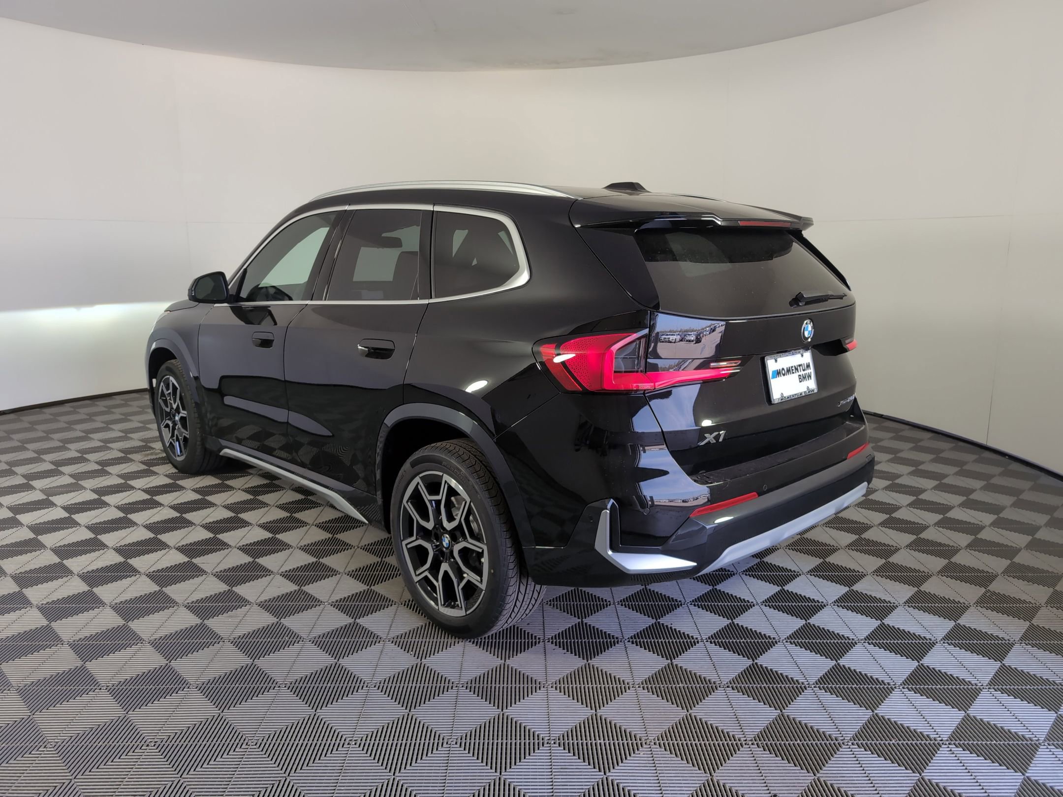 2025 Bmw X1 XDrive28i photo 3