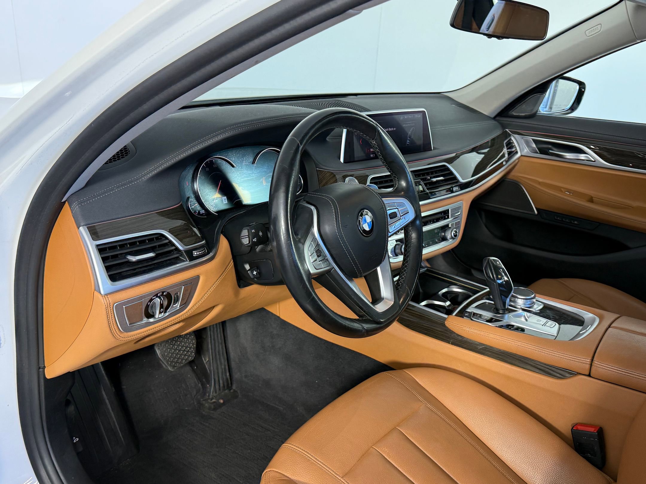 2019 Bmw 740i Sedan photo 4