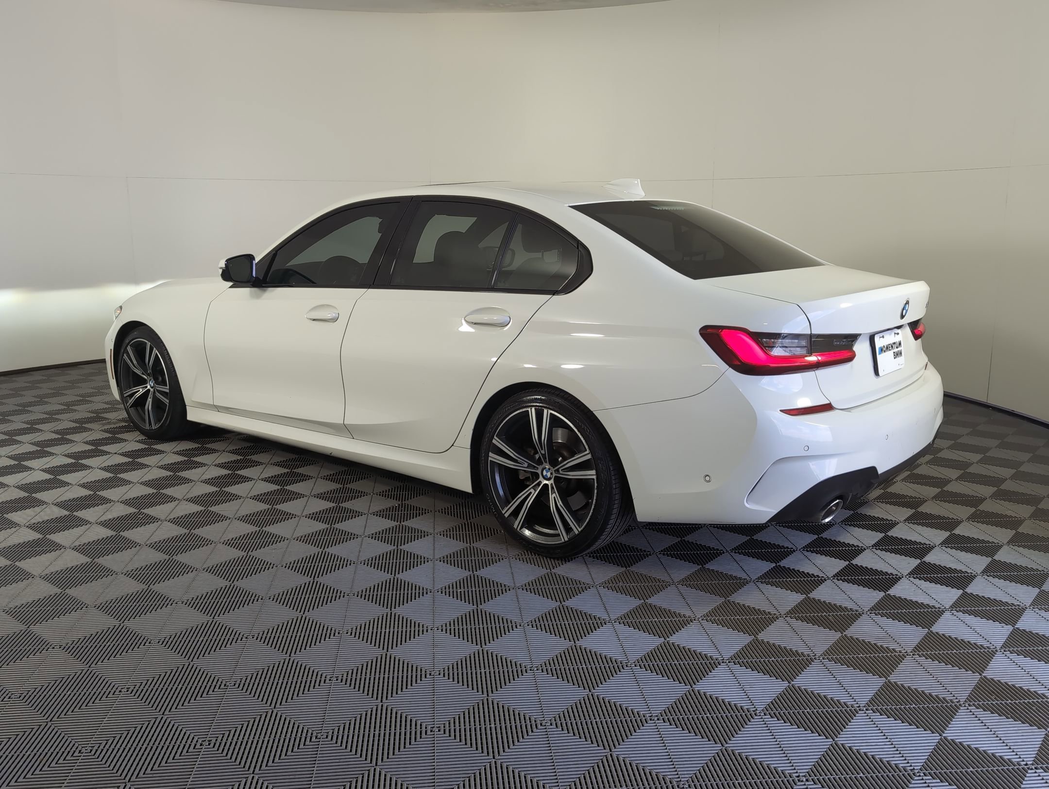 2019 Bmw 330i Sedan photo 3