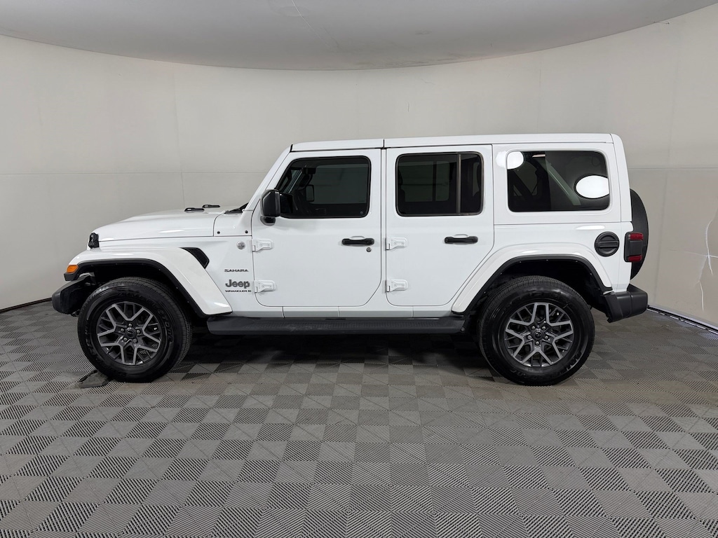 Used 2024 Jeep Wrangler Sahara SUV