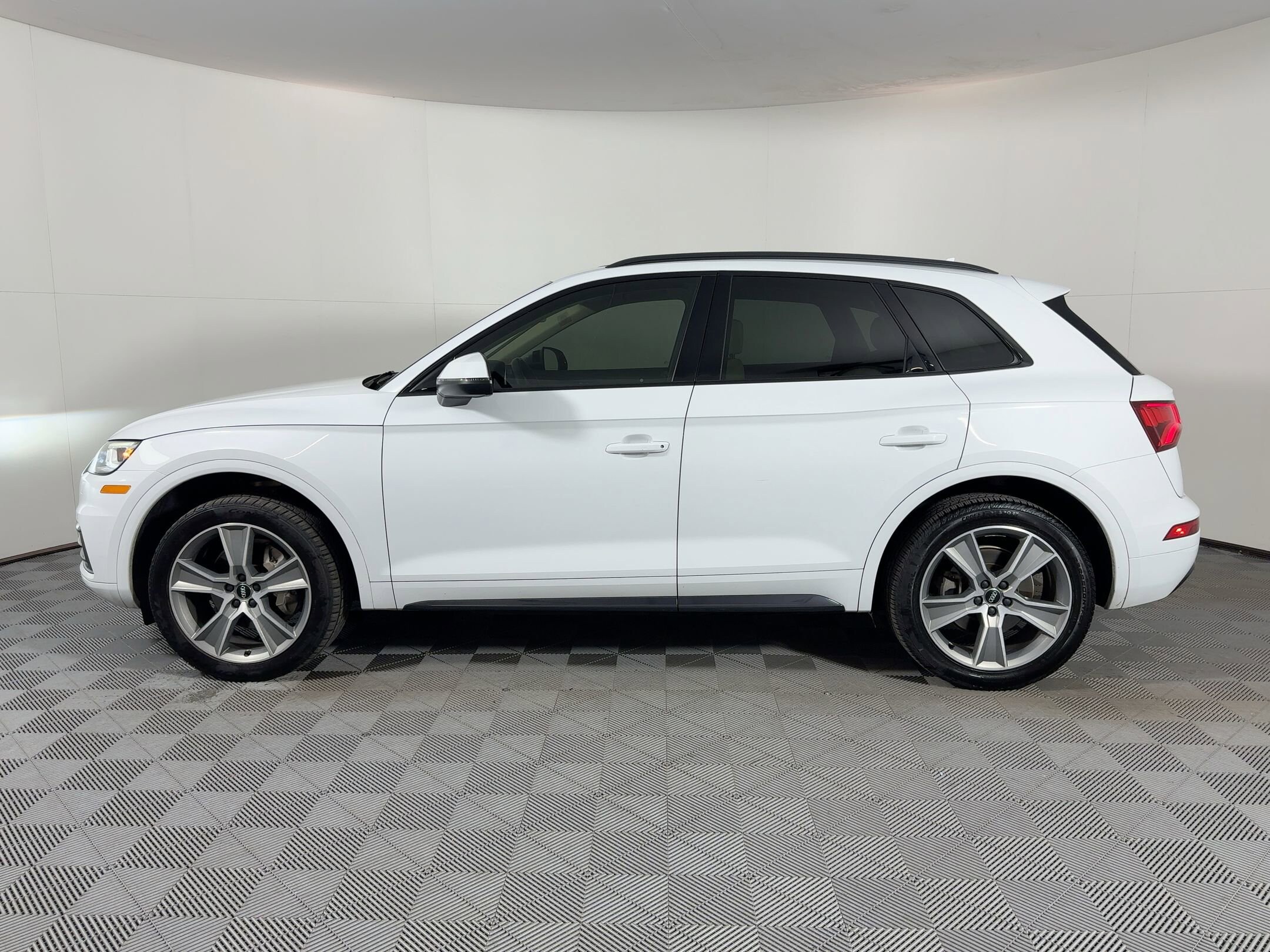 2019 Audi Q5 2.0T Premium photo 2