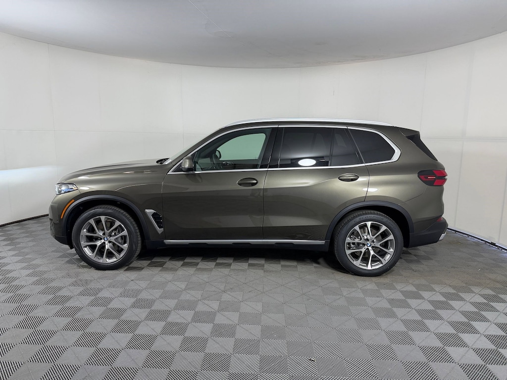 New 2026 BMW X5 sDrive40i SUV