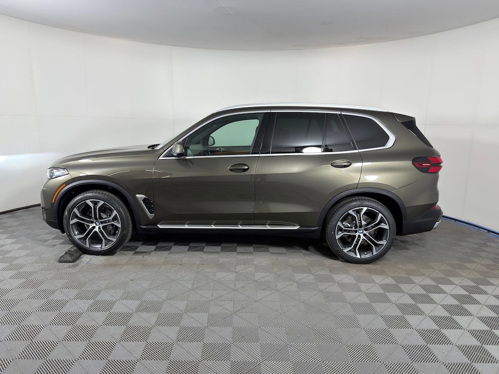New 2026 BMW X5 sDrive40i SUV