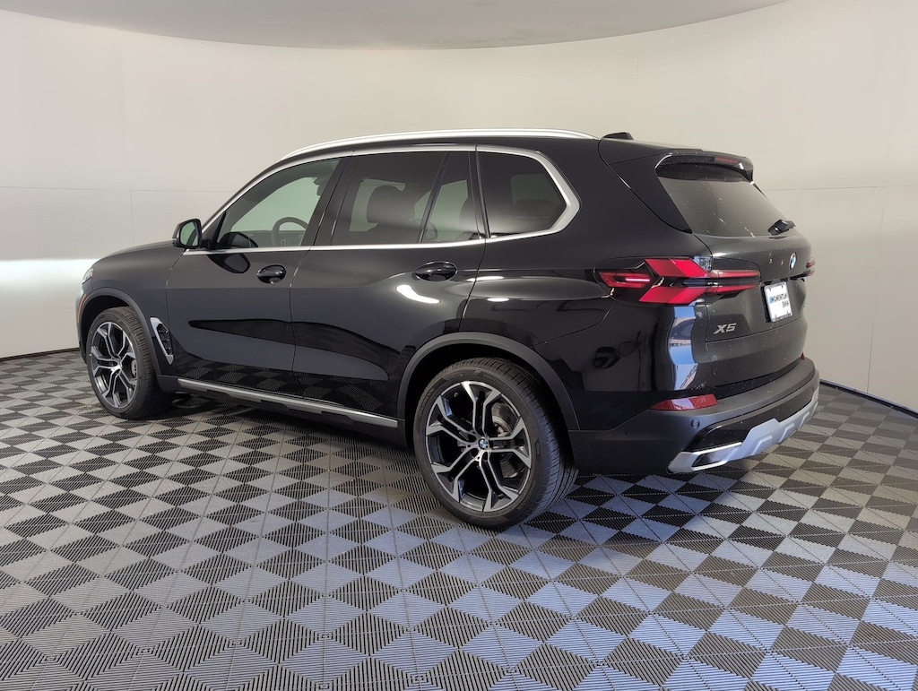 New 2026 BMW X5 sDrive40i SUV