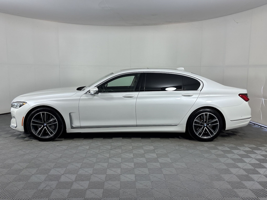 Used 2022 BMW 750i xDrive Sedan