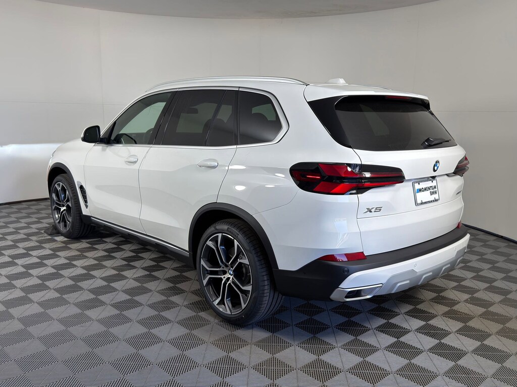 New 2026 BMW X5 sDrive40i SUV