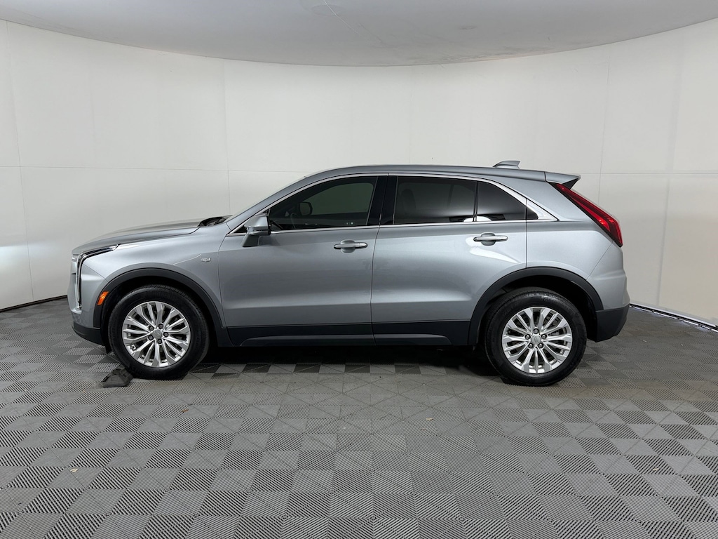 Used 2024 CADILLAC XT4 Luxury SUV