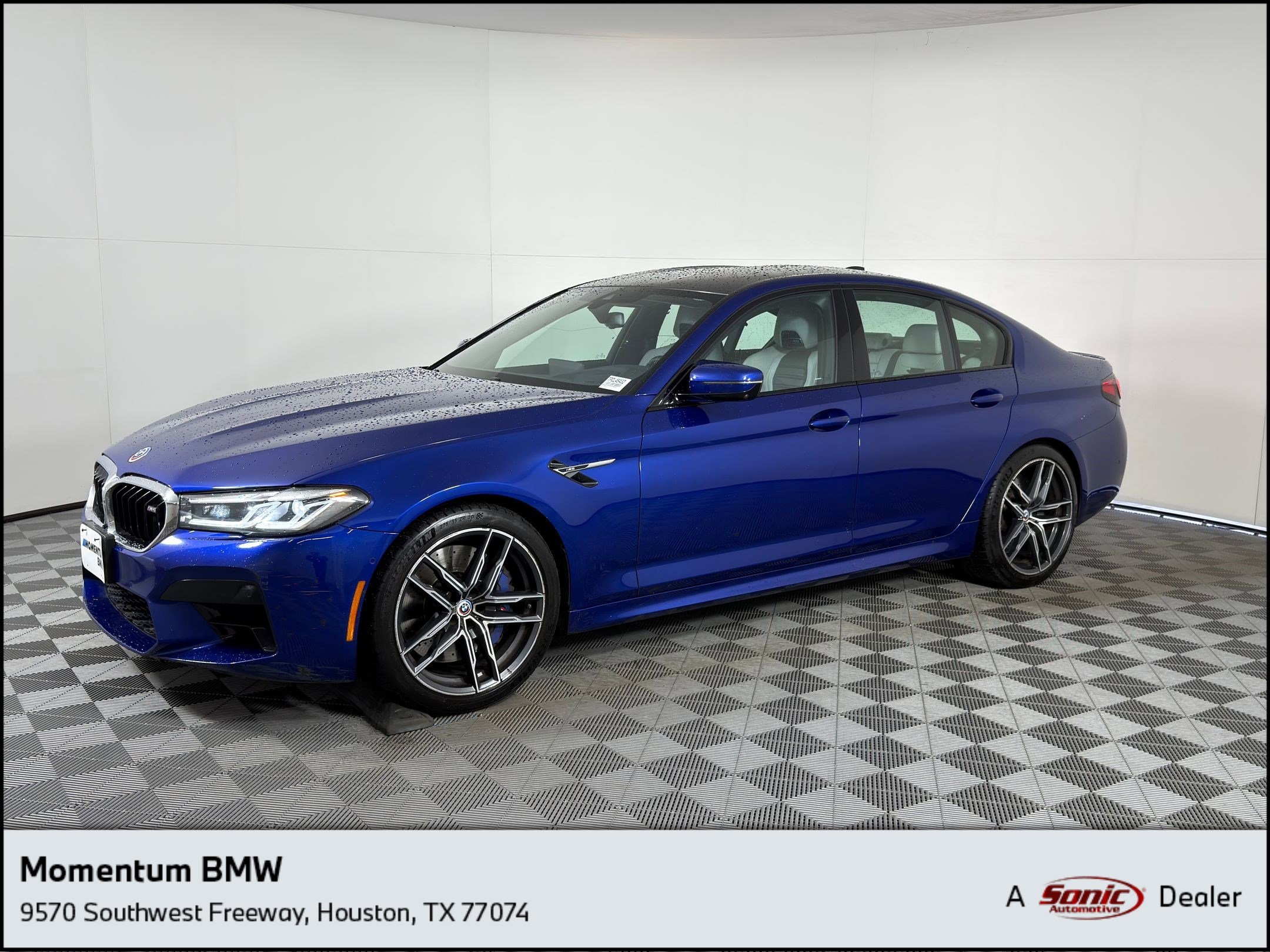 2023 BMW M5 Base's photo