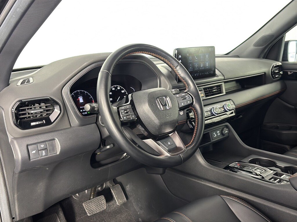 Used 2024 Honda Pilot TrailSport SUV