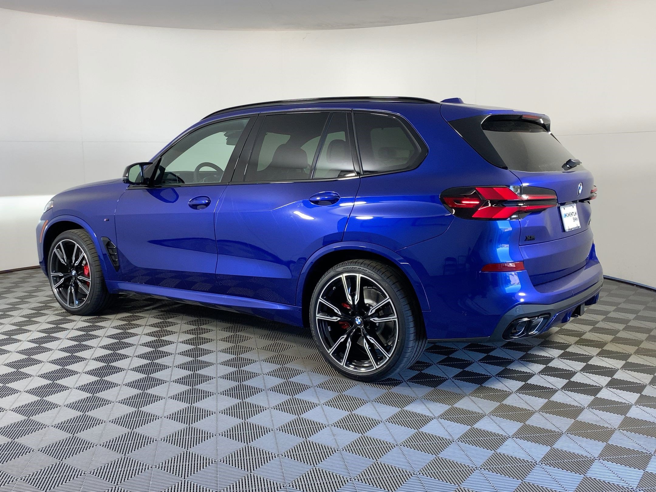 2026 Bmw X5 M60i photo 3