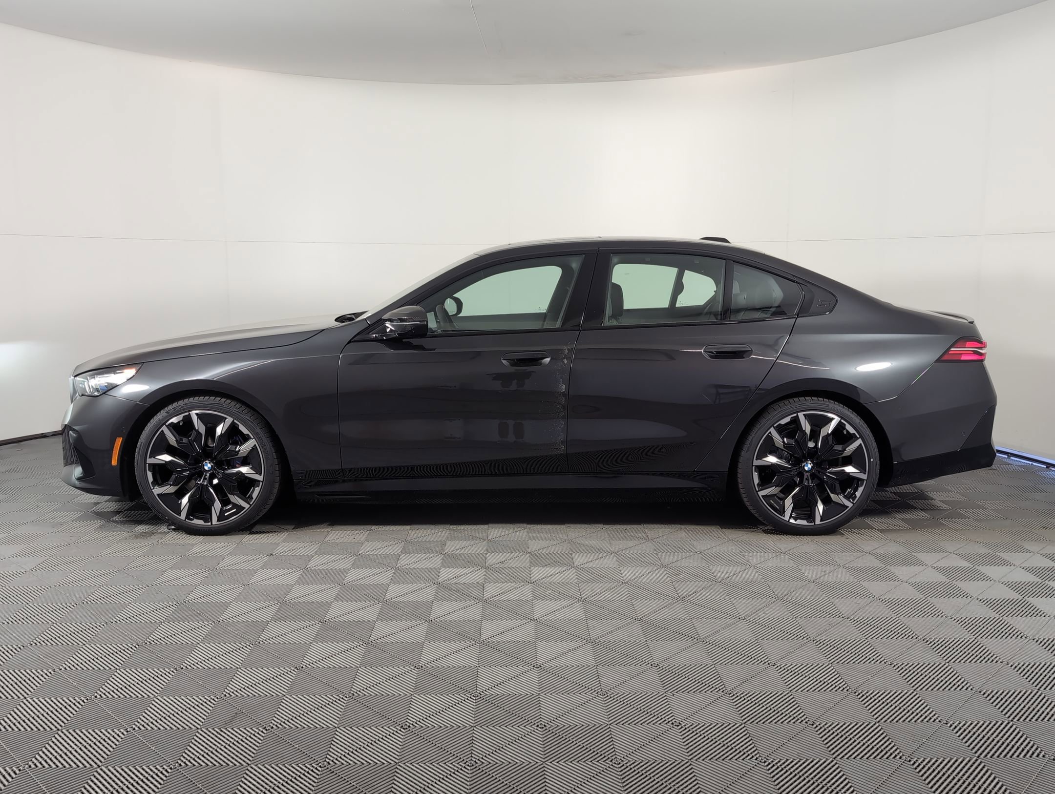 2025 Bmw i5 M60 photo 2