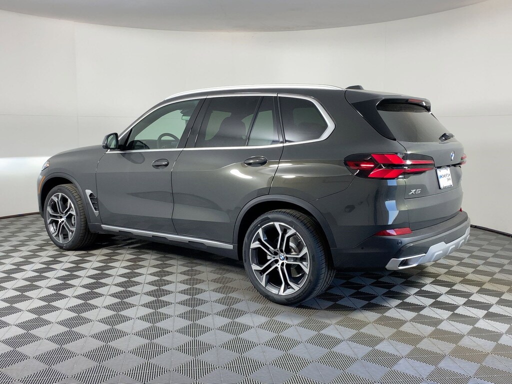 New 2026 BMW X5 sDrive40i SUV