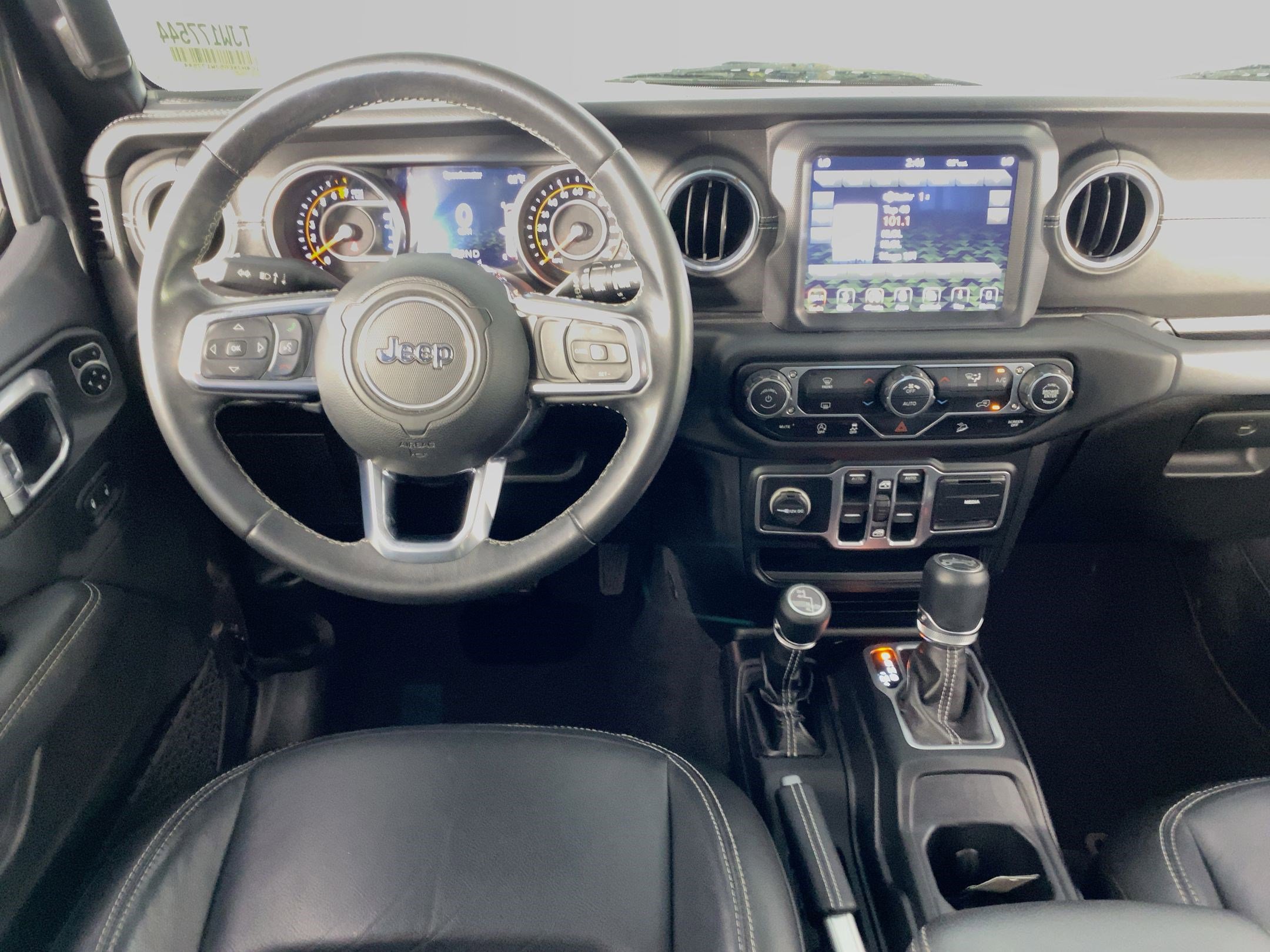 2018 Jeep Wrangler Unlimited Sahara photo 4