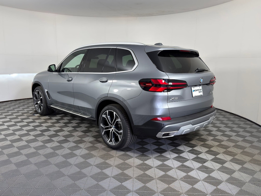 New 2026 BMW X5 sDrive40i SUV