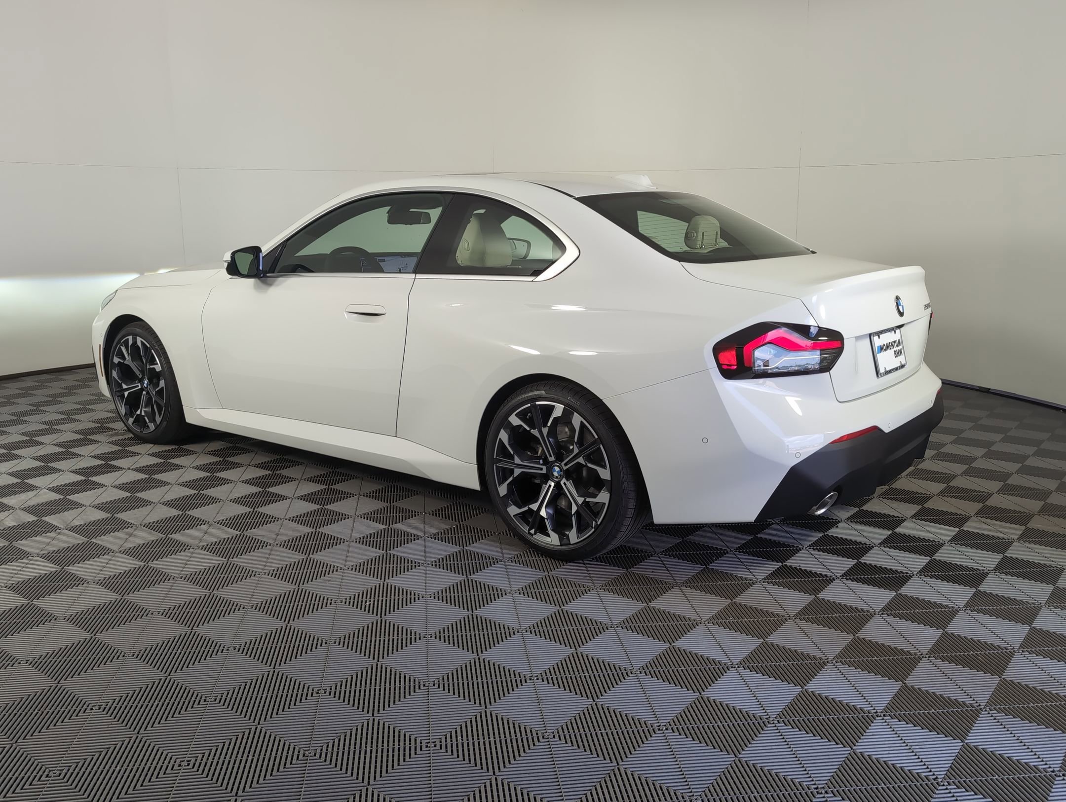 2026 Bmw 230i Coupe photo 2