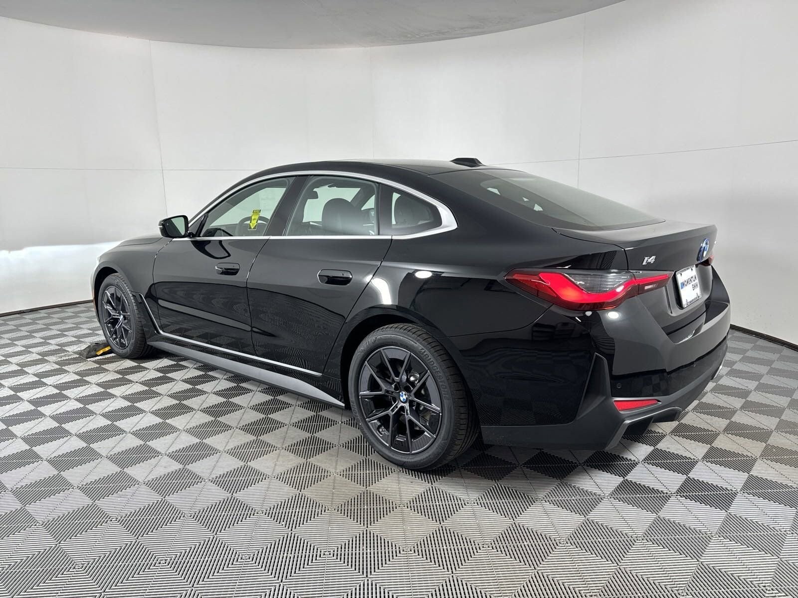 2025 Bmw i4 eDrive40 photo 3