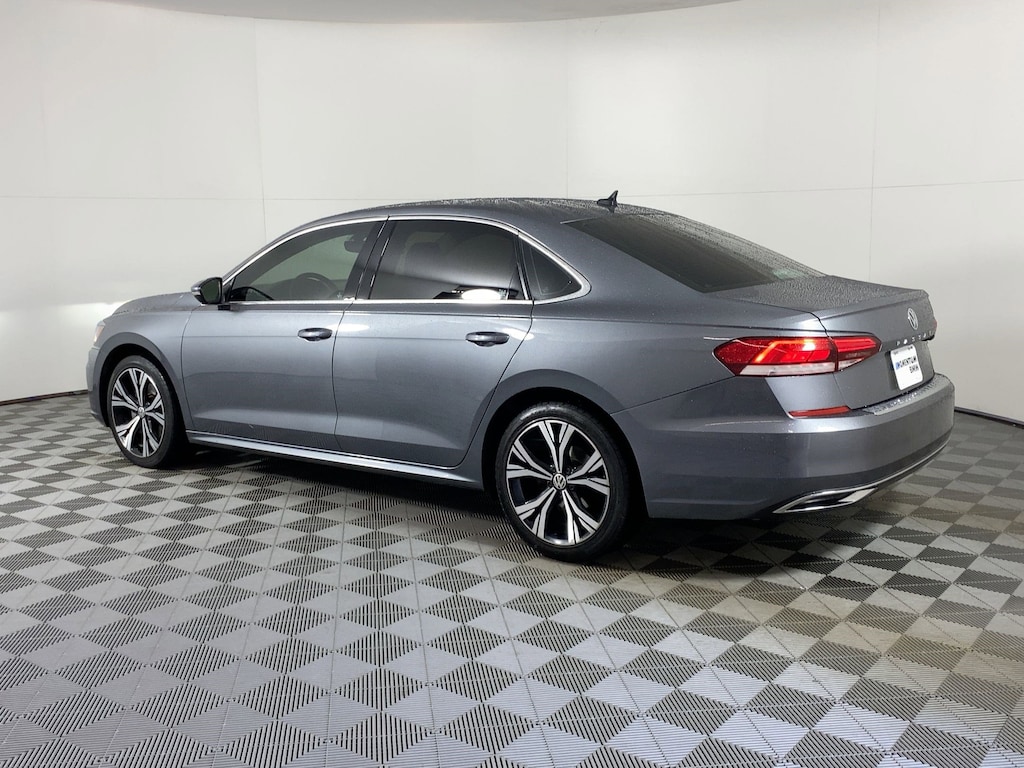 Used 2021 Volkswagen Passat 2.0T SE Sedan