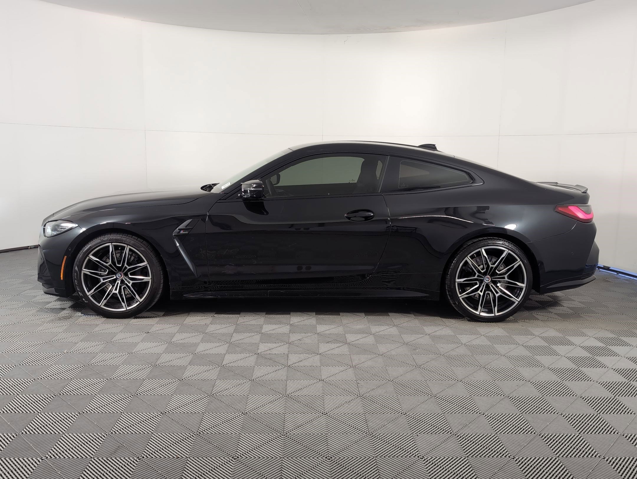 2023 Bmw M4 Coupe photo 2