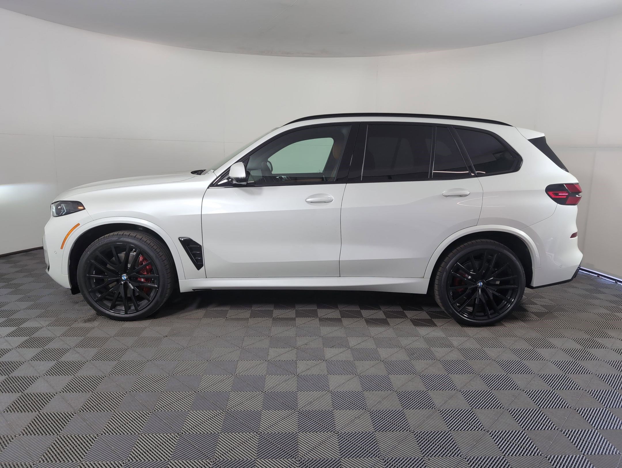 2026 Bmw X5 sDrive40i photo 2