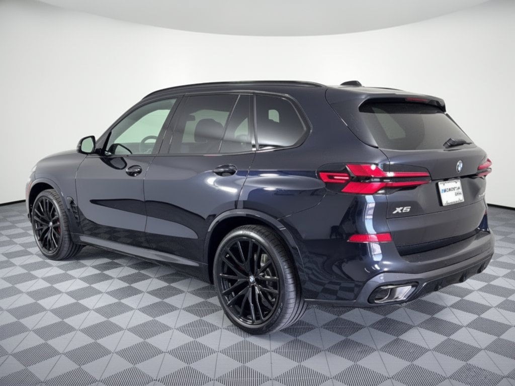 New 2026 BMW X5 sDrive40i SUV